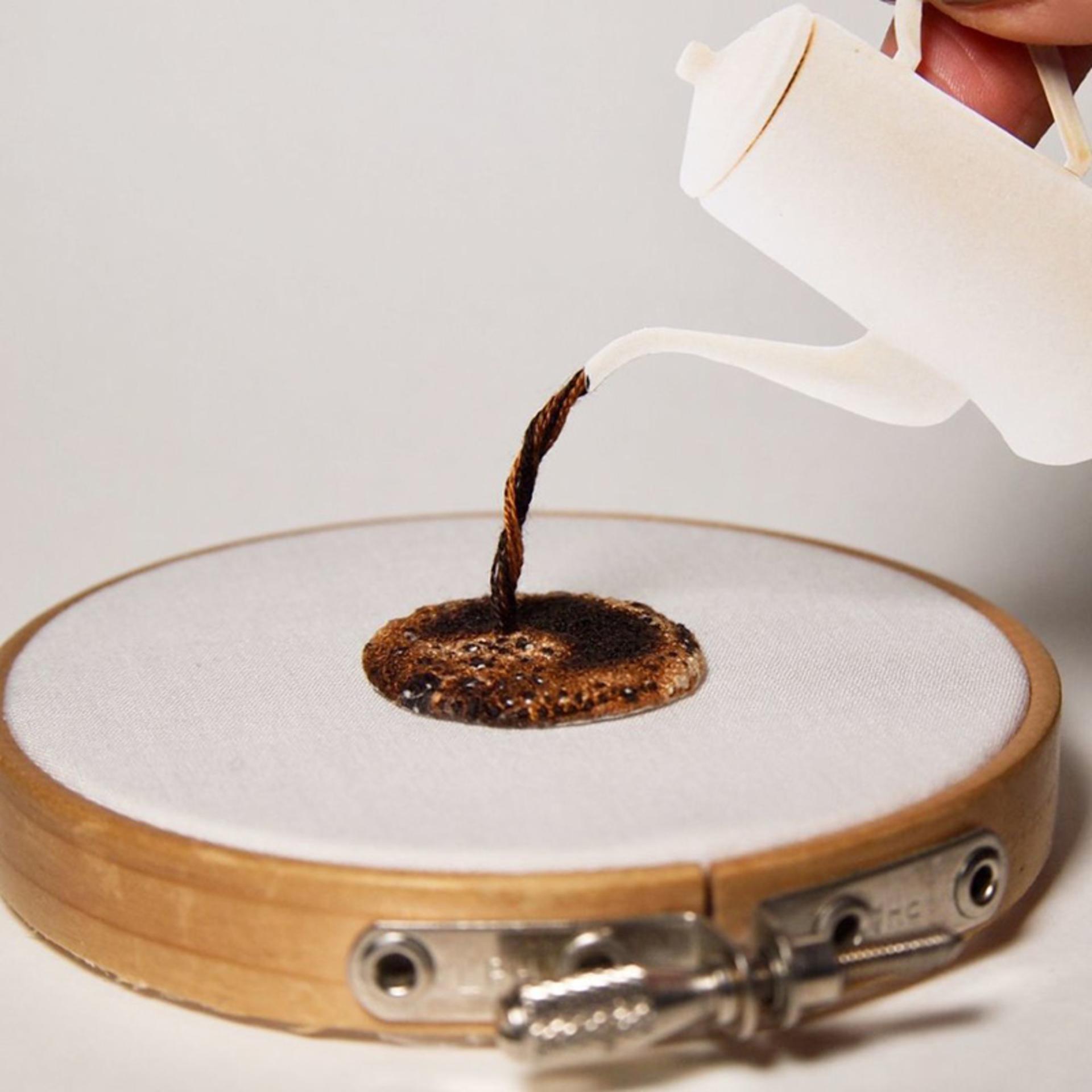 قوری چای گلدوزی شده