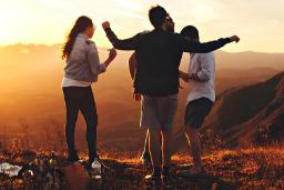 چرا در سفر آدم دیگری می‌شویم؟ نتایج جالب یک نظرسنجی جهانی