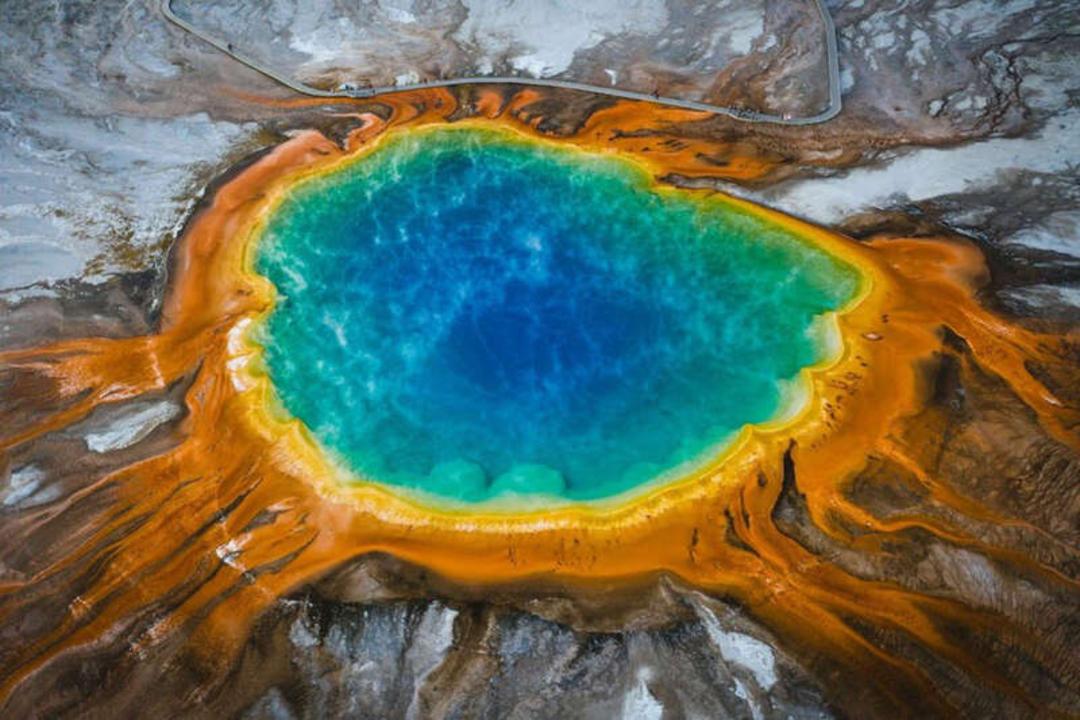 چشمه آب گرم رنگارنگ (Grand Prismatic Spring) در پارک ملی یلوستون