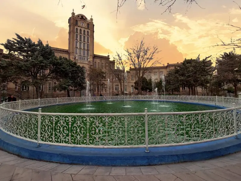 حوض آب میدان ساعت تبریز