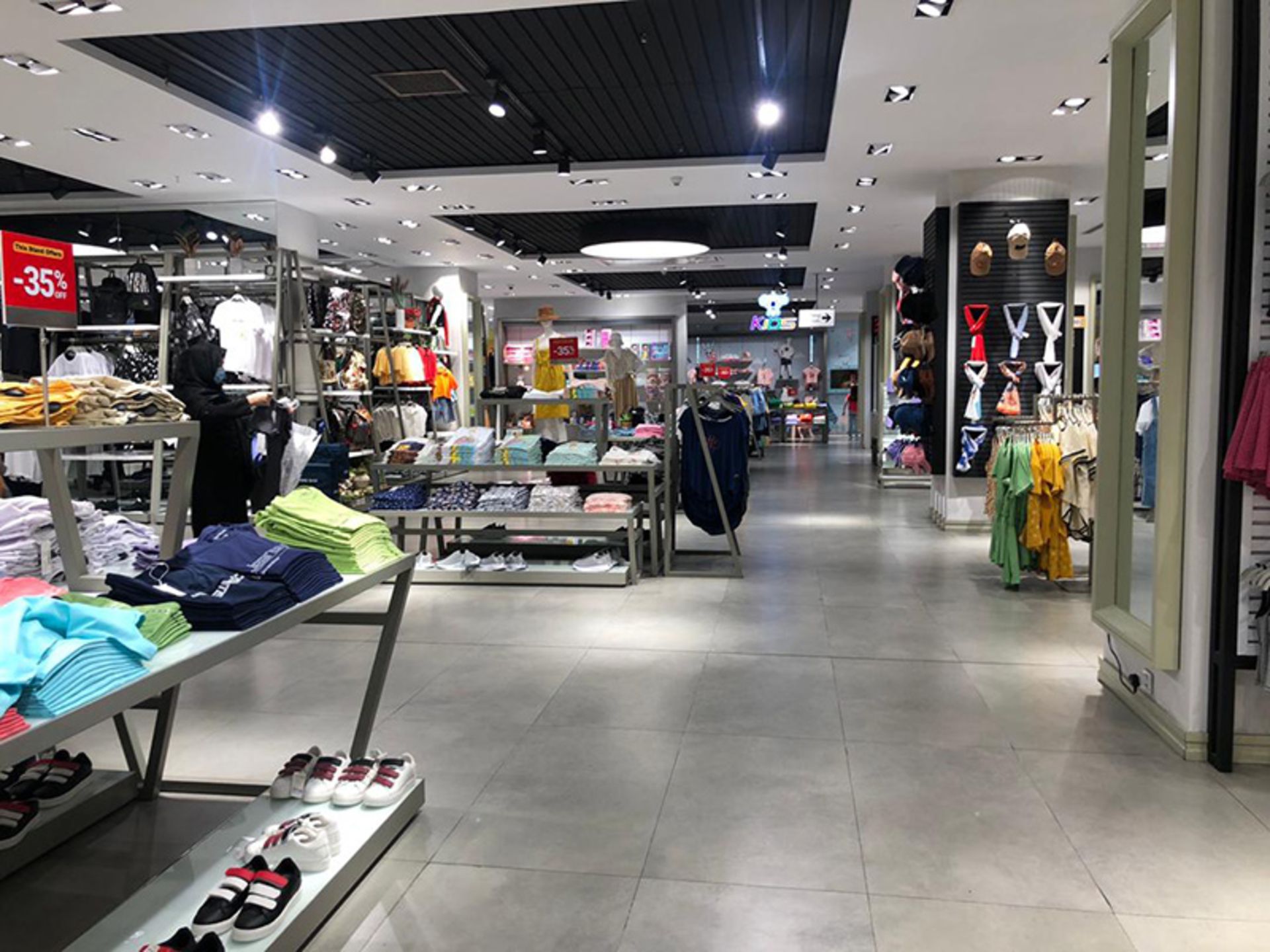 غرفه های بخش اپال مد در مرکز خرید اپال