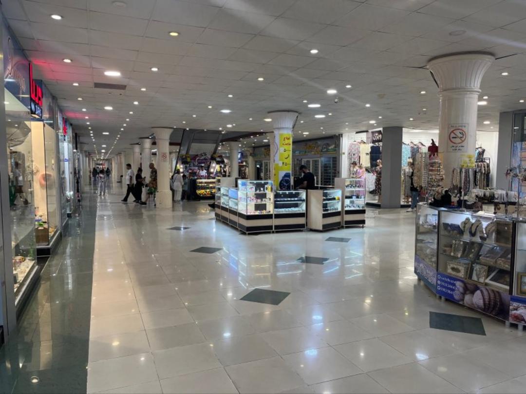 فضای داخلی بازار ونوس کیش