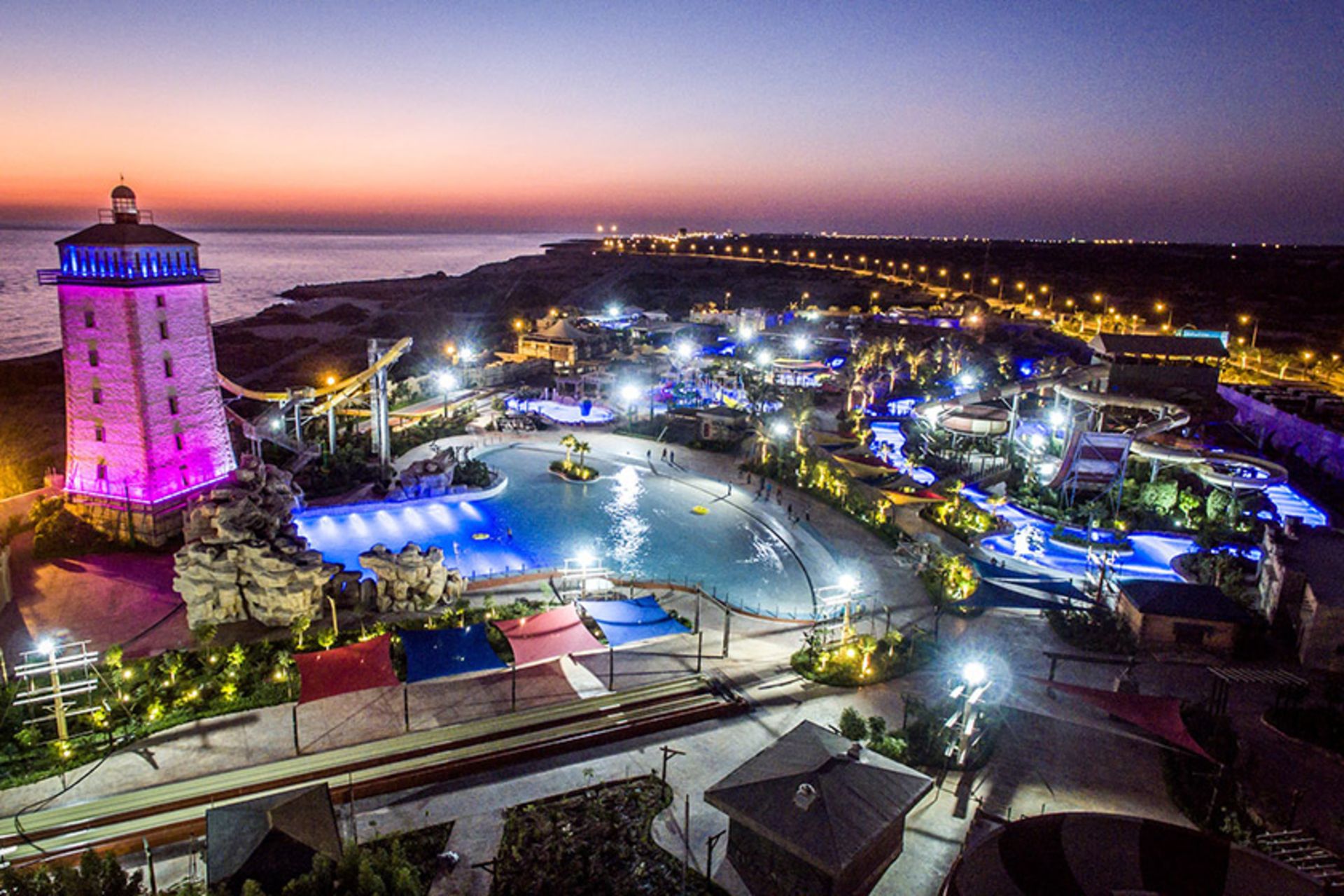 اوشن پارک کیش در شب