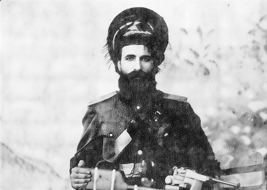 خالو قربان هرسینی در لباس نظامی