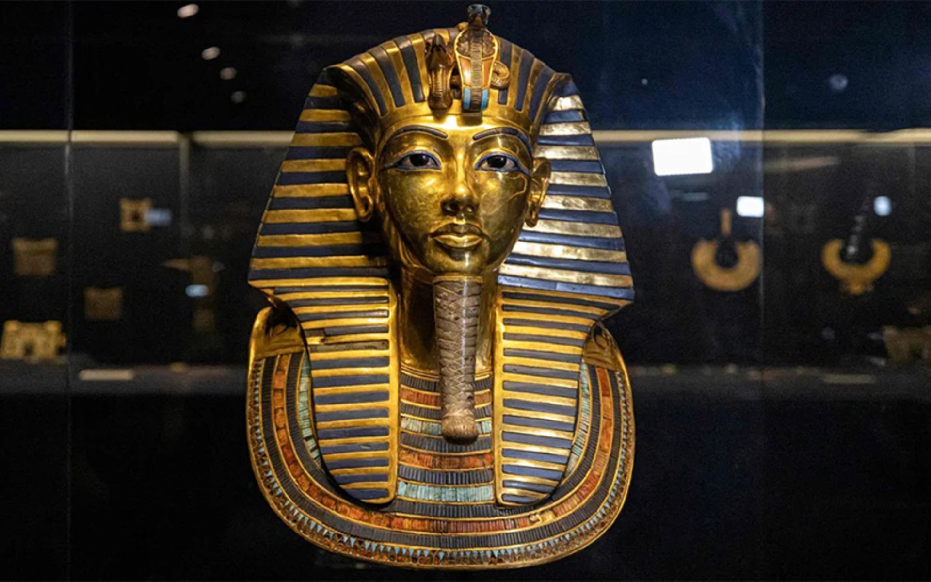 مجسمه فرعون در موزه بزرگ مصر
