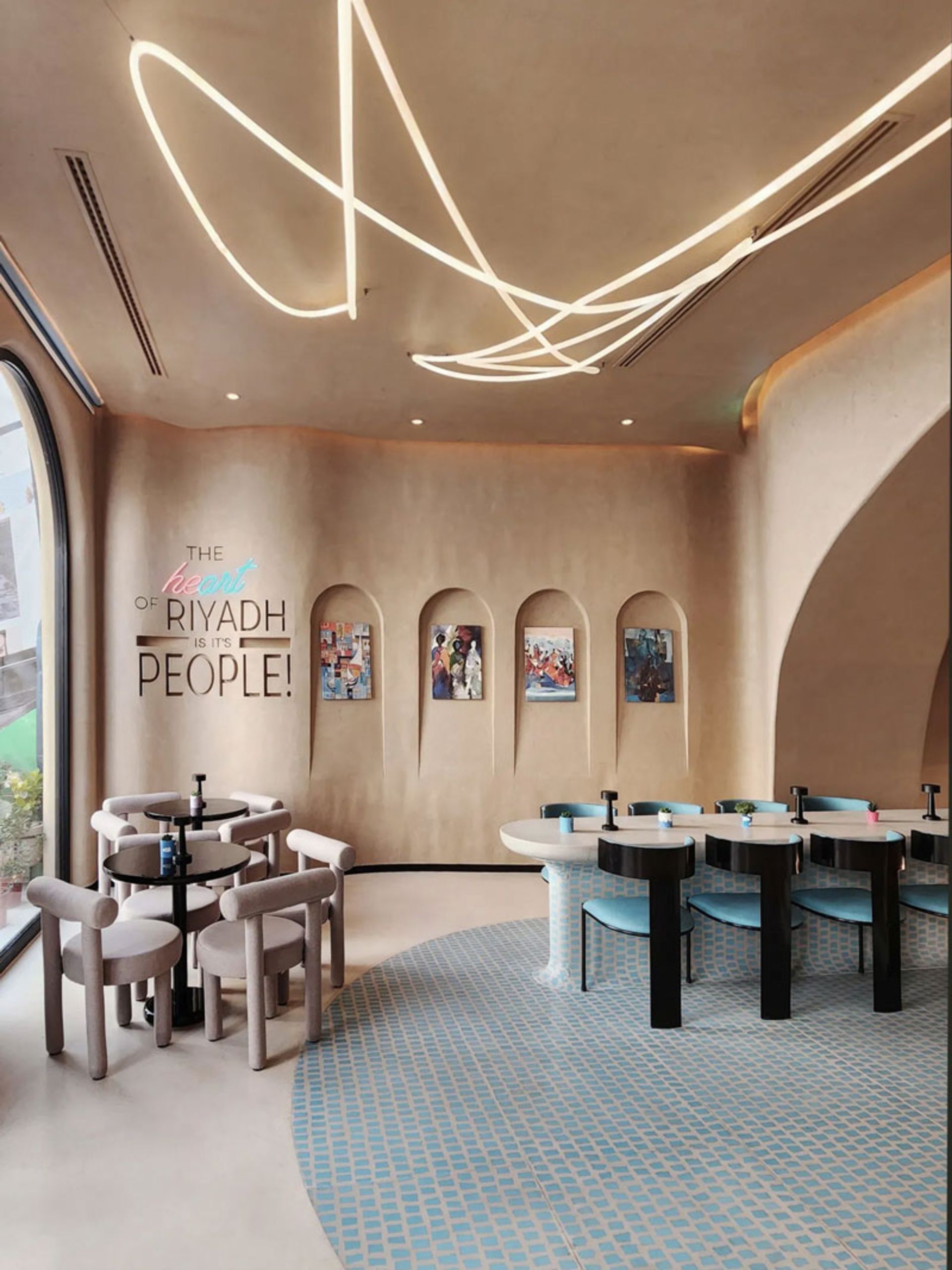 دکوراسیون مدرن کافه کازمو در ریاض