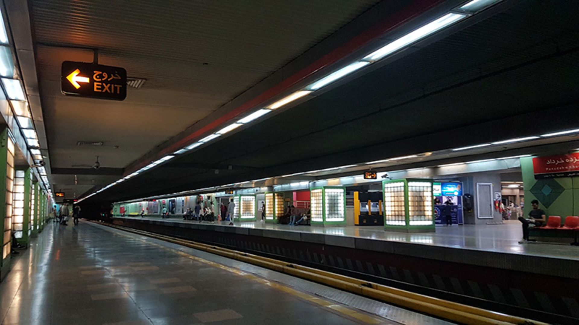 ایستگاه مترو پانزده خرداد در نزدیکی بازار تهران و محله عودلاجان