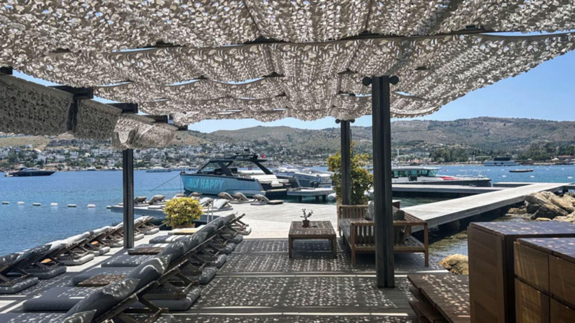 ویلا ماچاکیزی بدروم رو به دریا