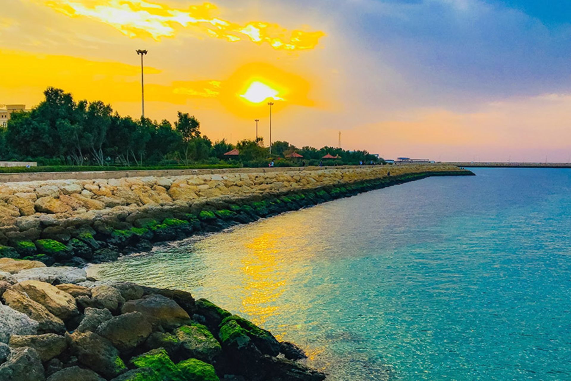 پارک ساحلی میرمهنا و غروب آفتاب