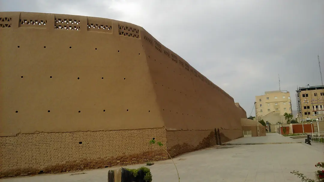 یخدان مؤیدی کرمان؛ سازه‌ای تاریخی برای ذخیره یخ زمستان