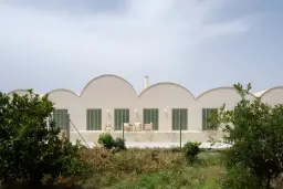 خانه‌ای که قرار است در طبیعت ناپدید شود؛ معماری متفاوت یک خانه ۲۶۰ متری