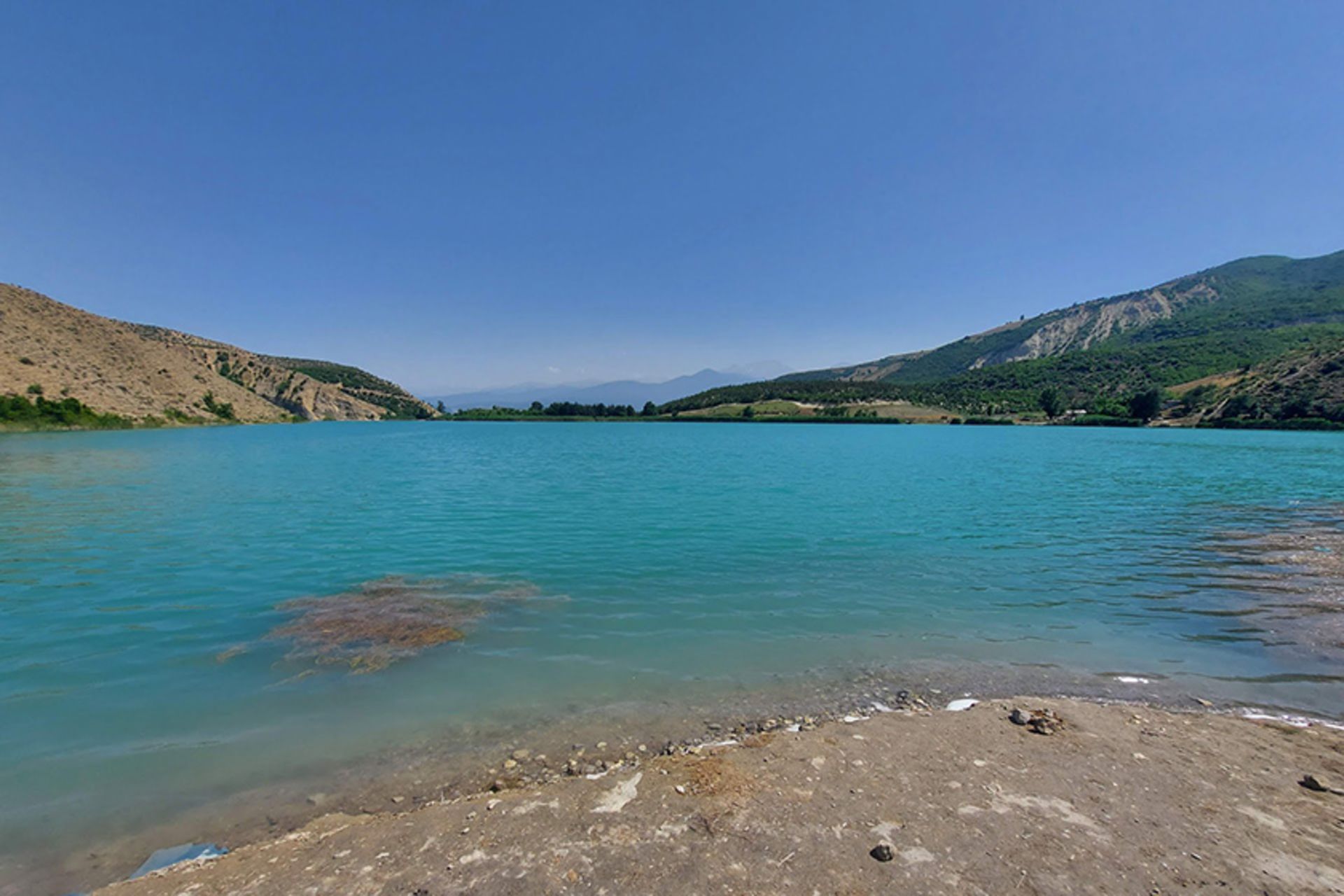 چشم انداز زیبای دریاچه ولشت