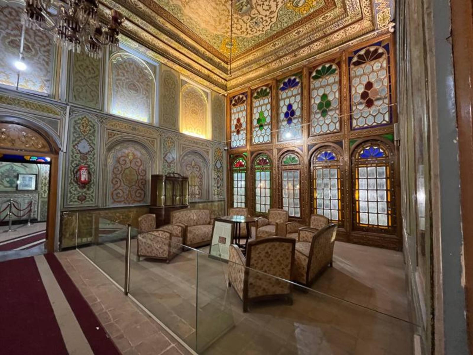 فضای داخلی عمارت باغ نارنجستان قوام شیراز