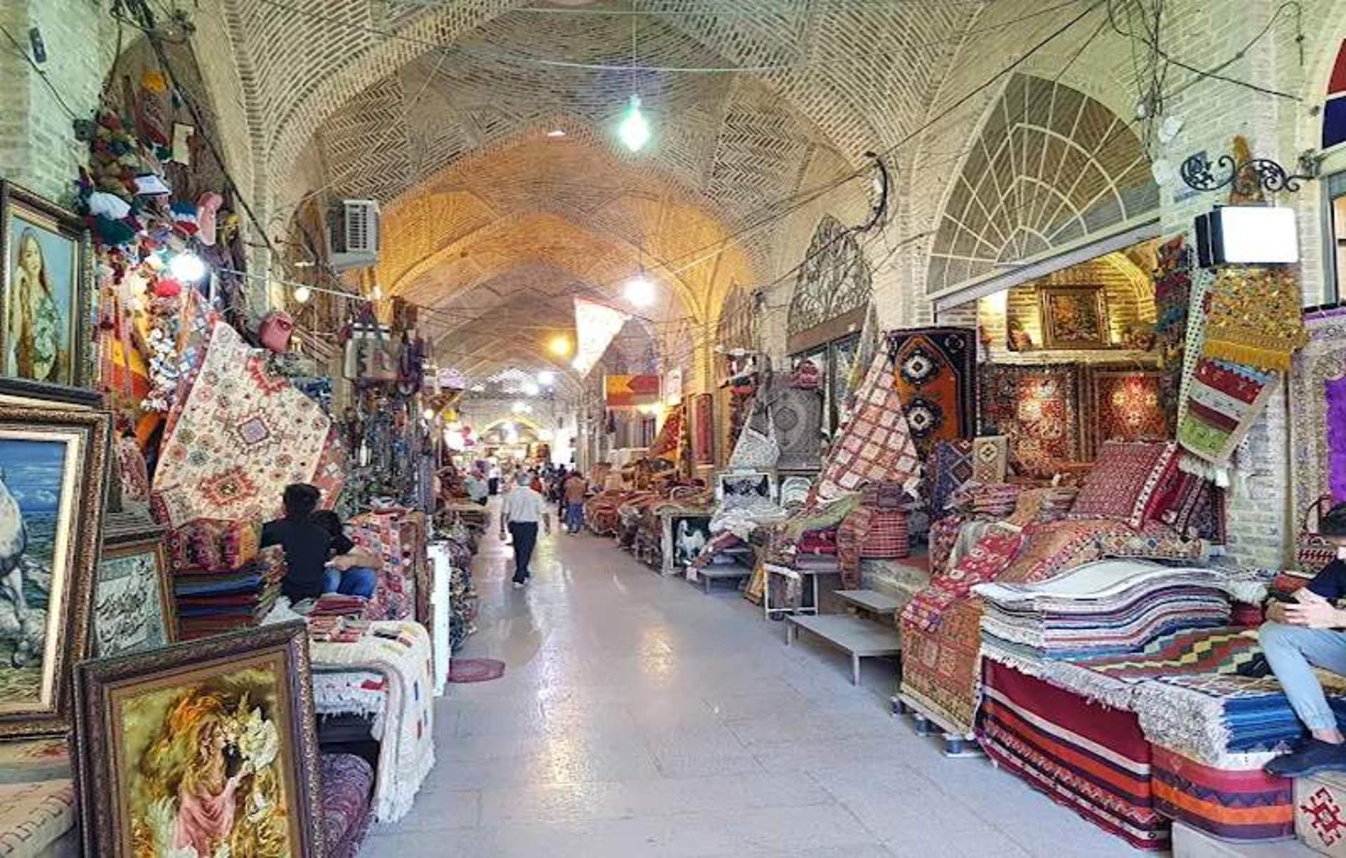 مغازه های بازار وکیل شیراز