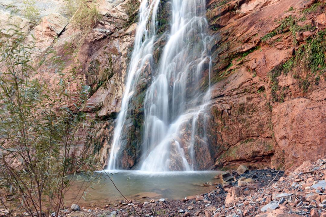 آبشار نورآباد در حوالی روستای نورآباد