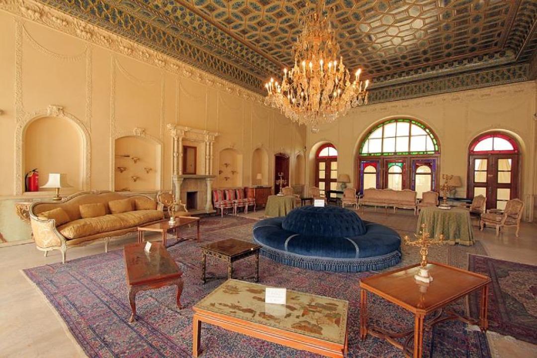 فضای داخلی عمارت باغ عفیف آباد شیراز