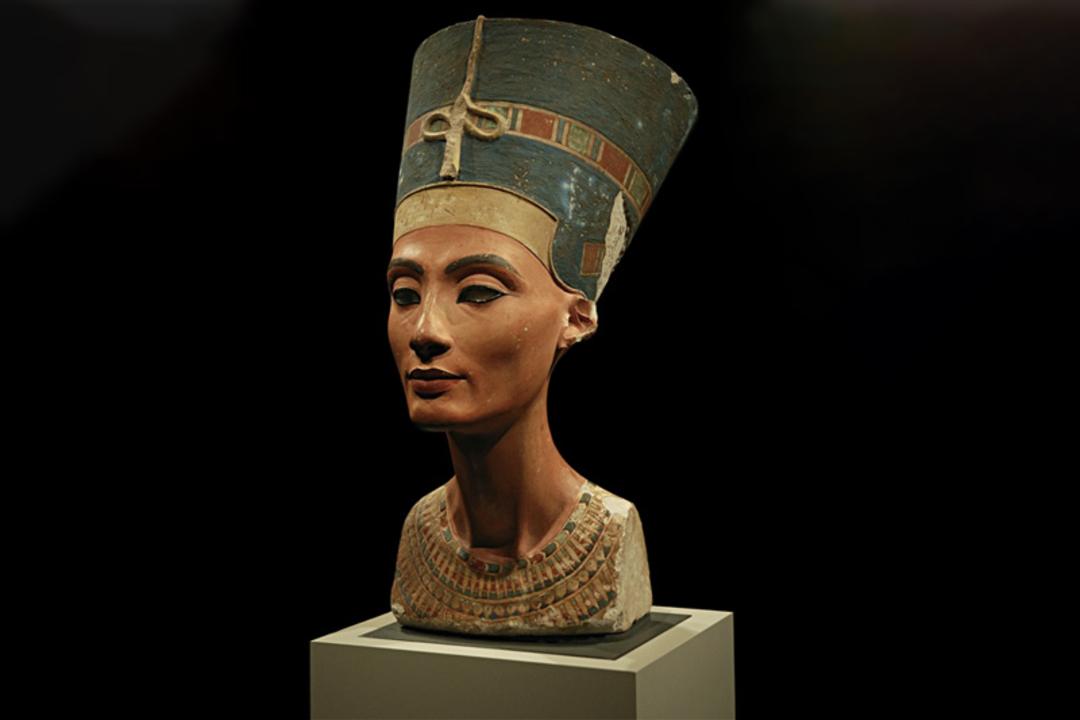 سردیس ملکه نفرتیتی در موزه
