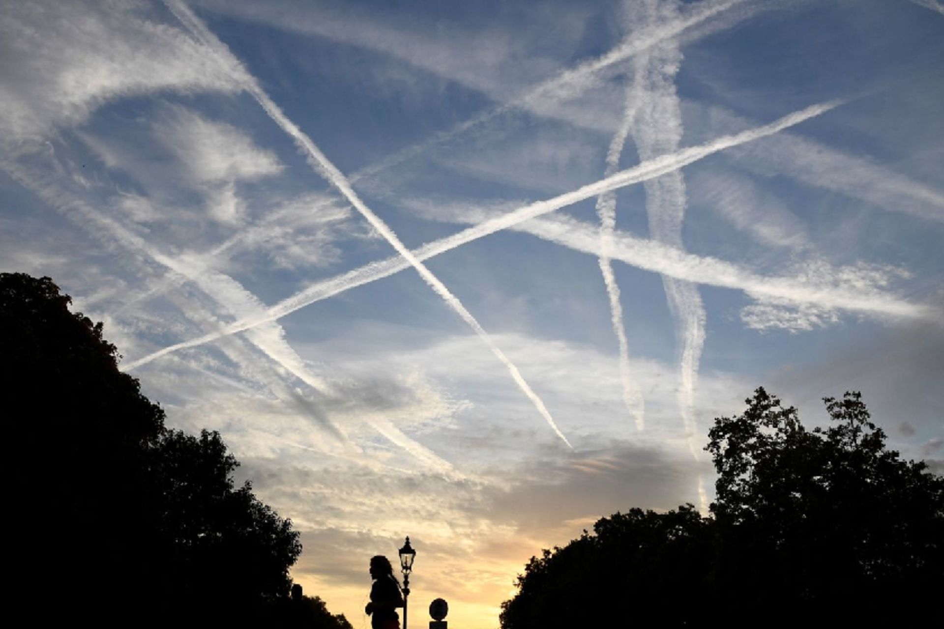 کانتریل رد دود هواپیما