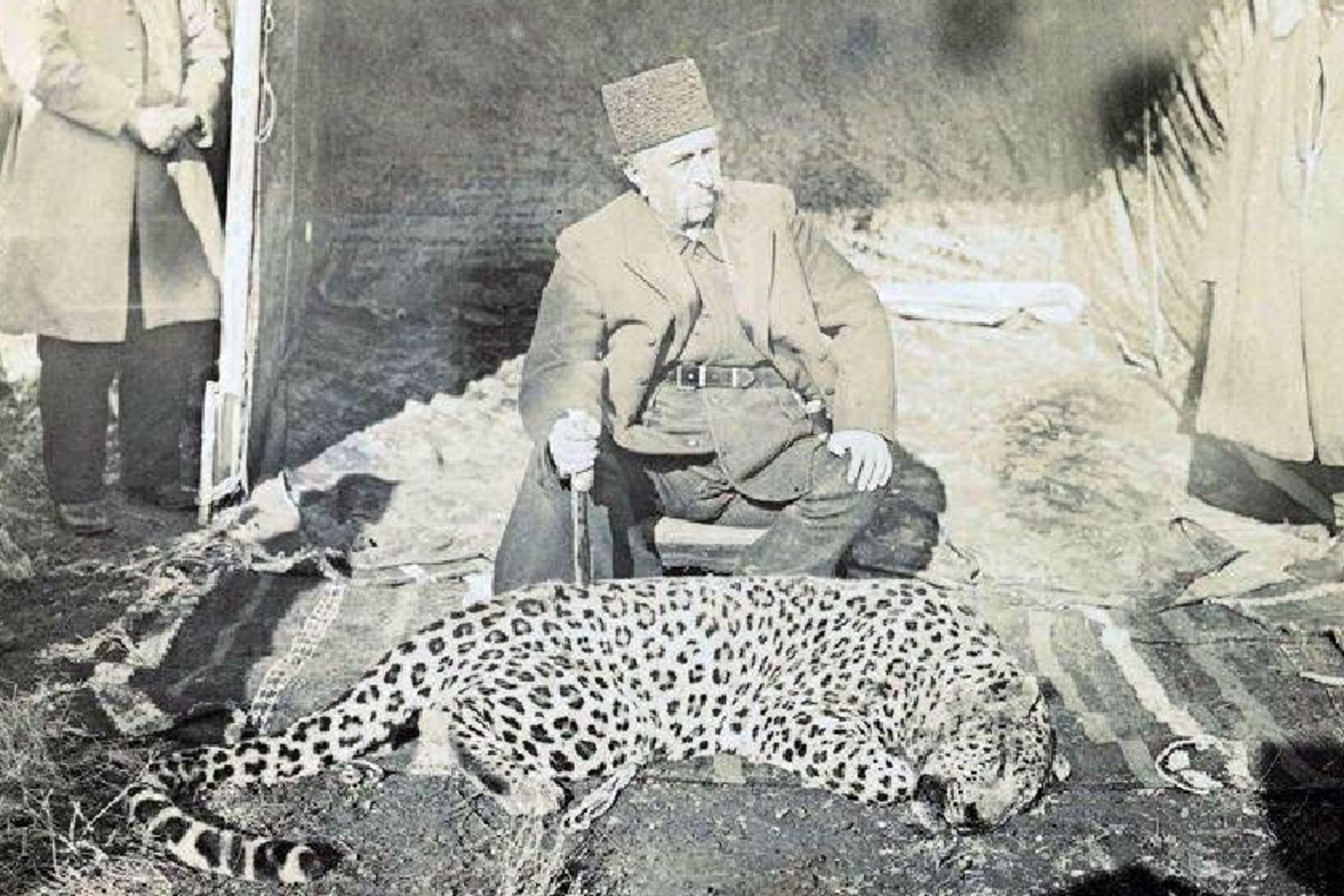 مظفرالدین شاه هنگام شکار