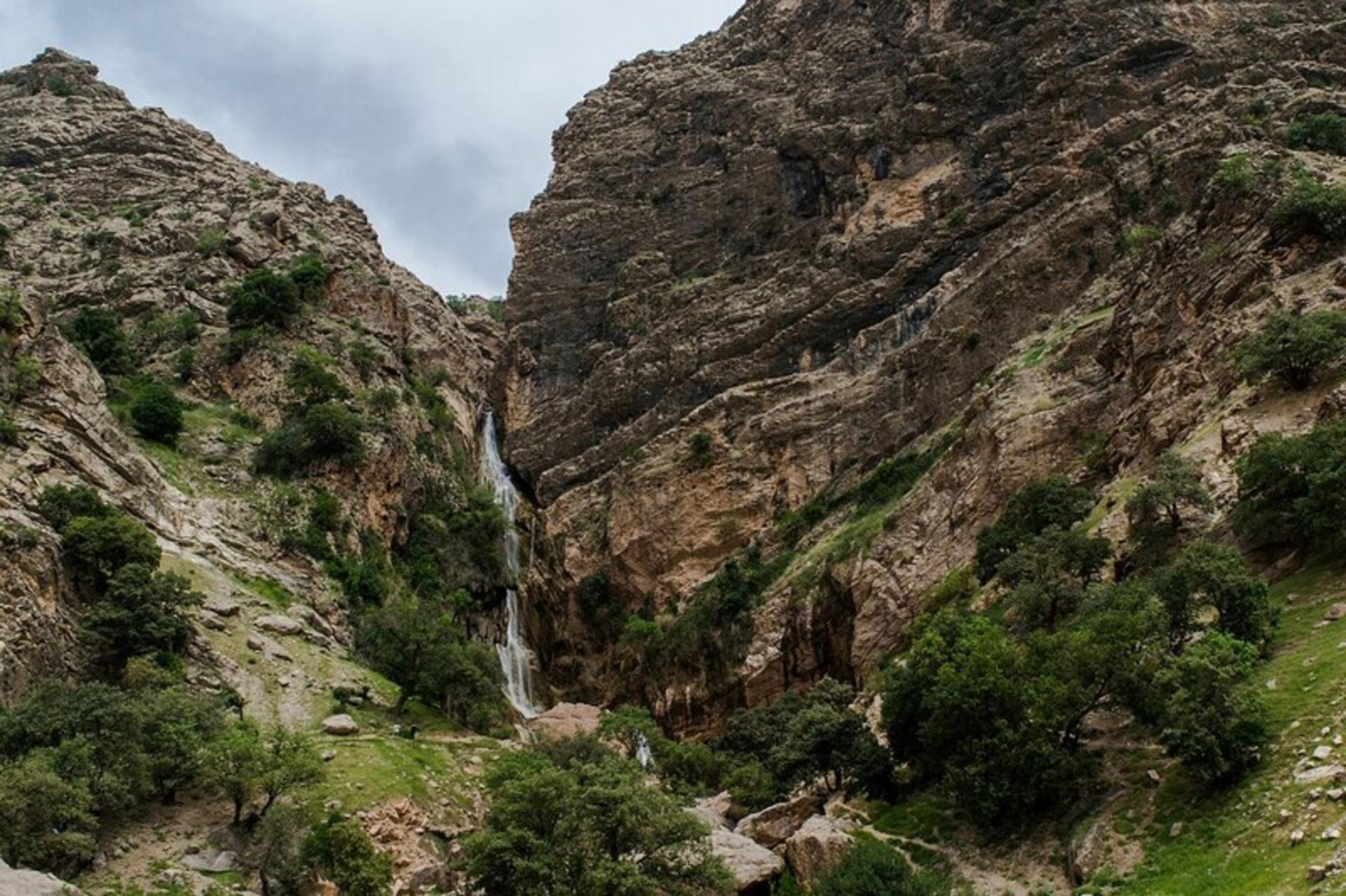 آبشار نوژیان در لرستان