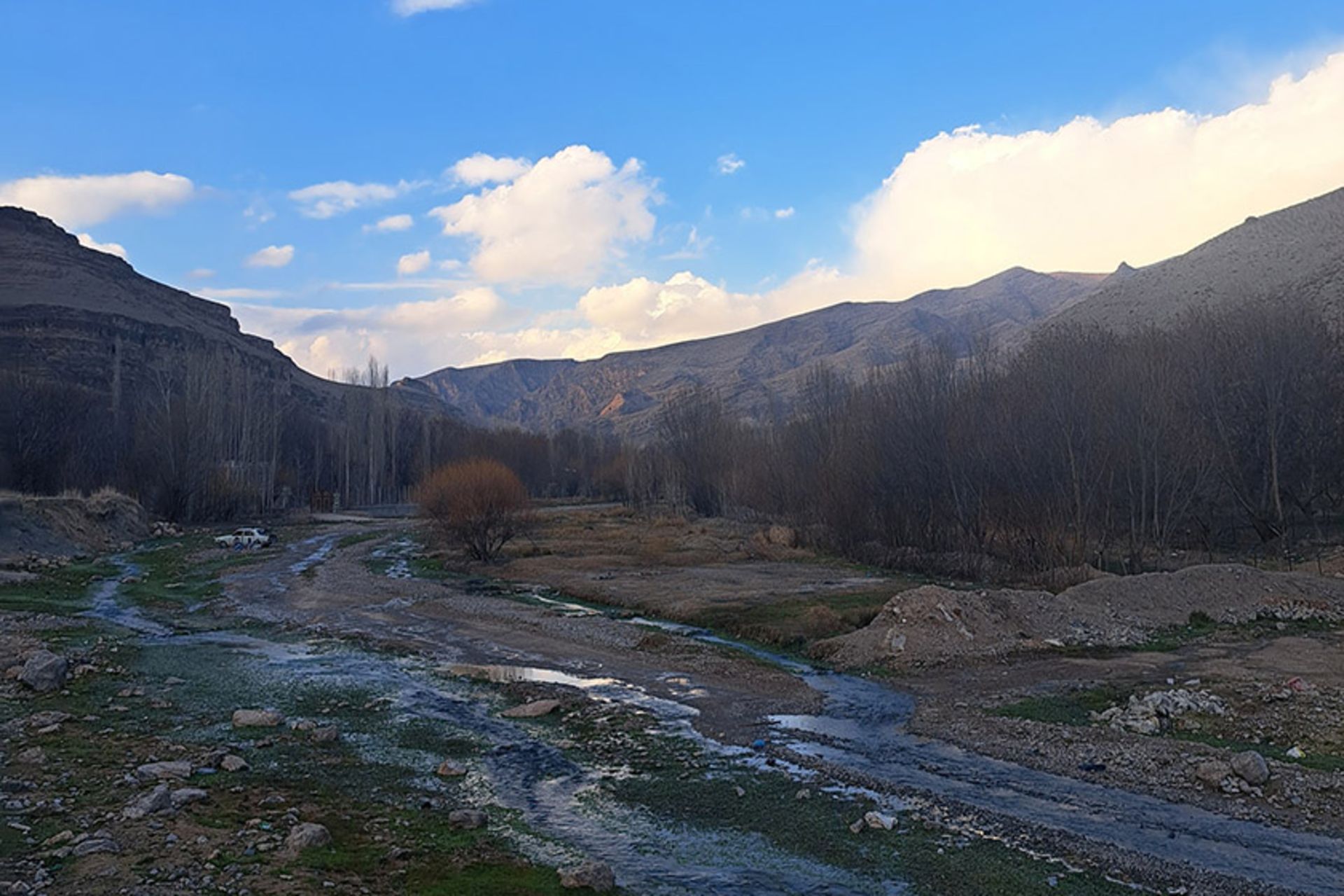 چشم انداز زمستانی دره آل مشهد