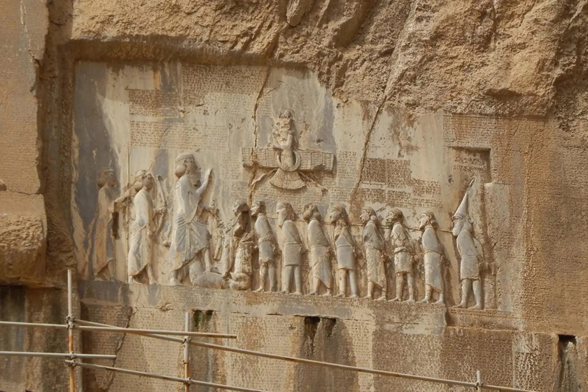 کتیبه بیستون