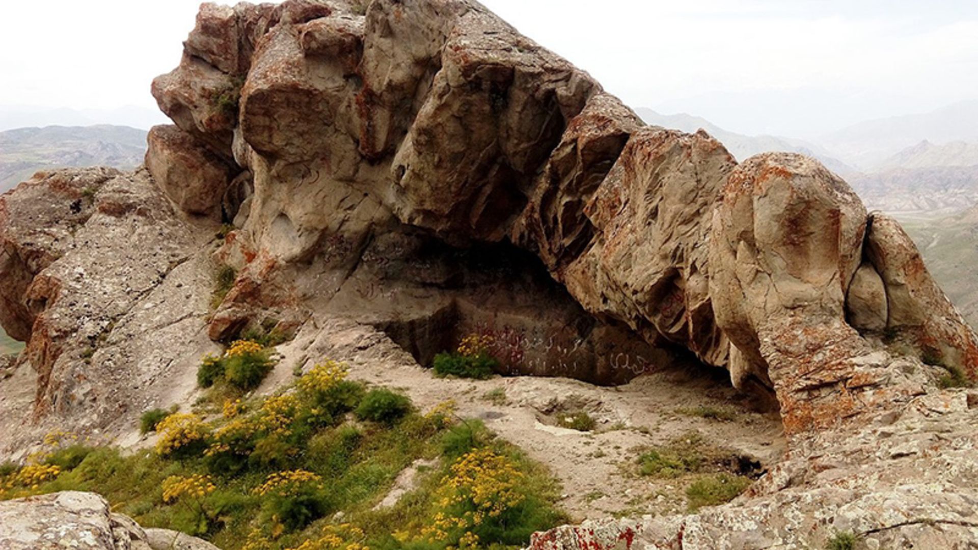 بقایای قلعه جوشین 