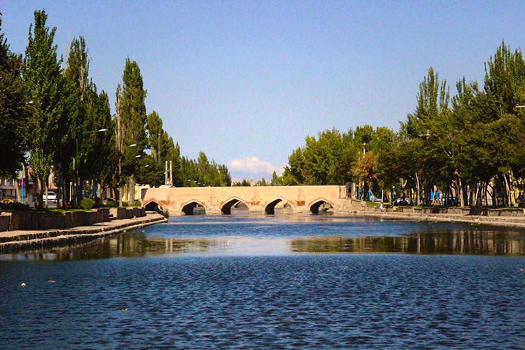 پل تاریخی یعقوبیه روی رودخانه بالیقلو چای