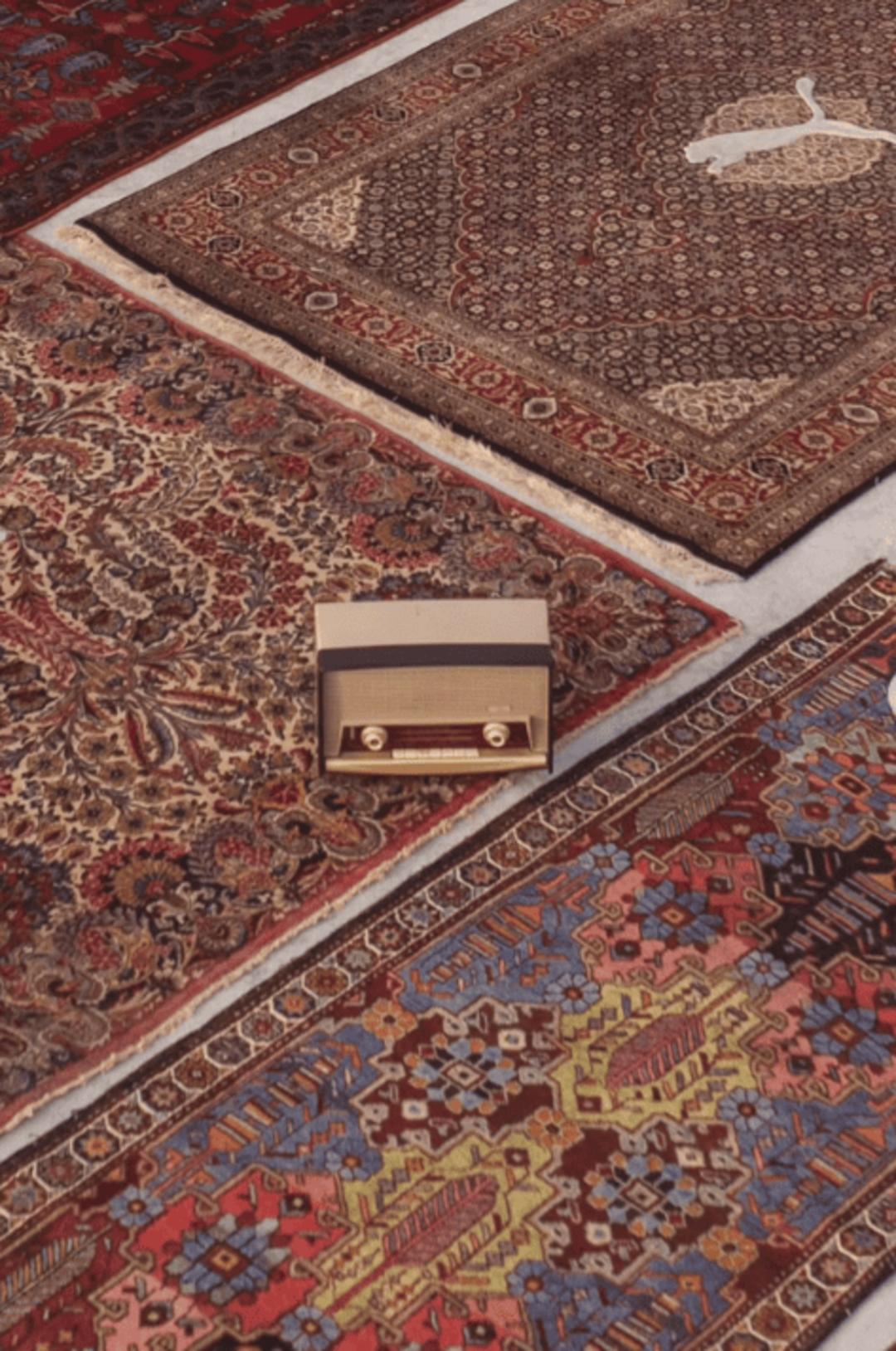فرش‌های هندی با لوگوی پوما