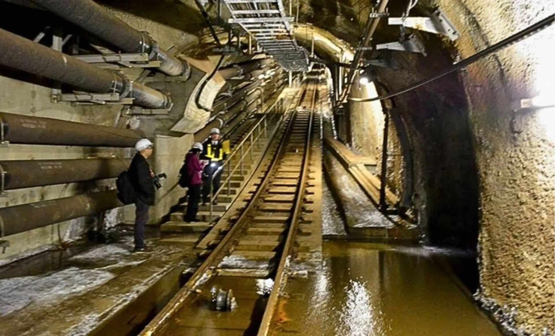 تونل سیکان (Seikan Tunnel)