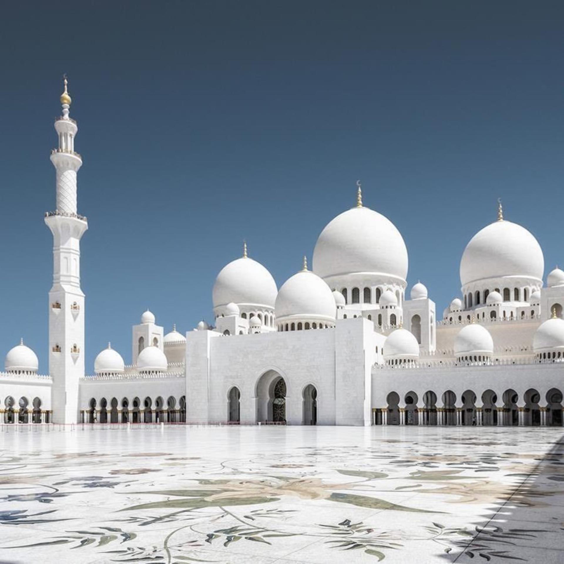 حیاط مرمری مسجد شیخ زاید ابوظبی