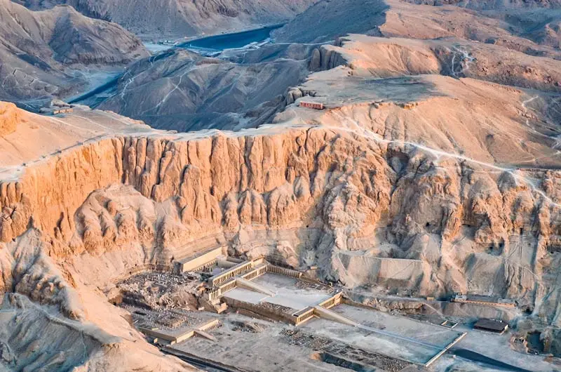 نمای هوایی از معبد تدفینی حتشپسوت، مصر