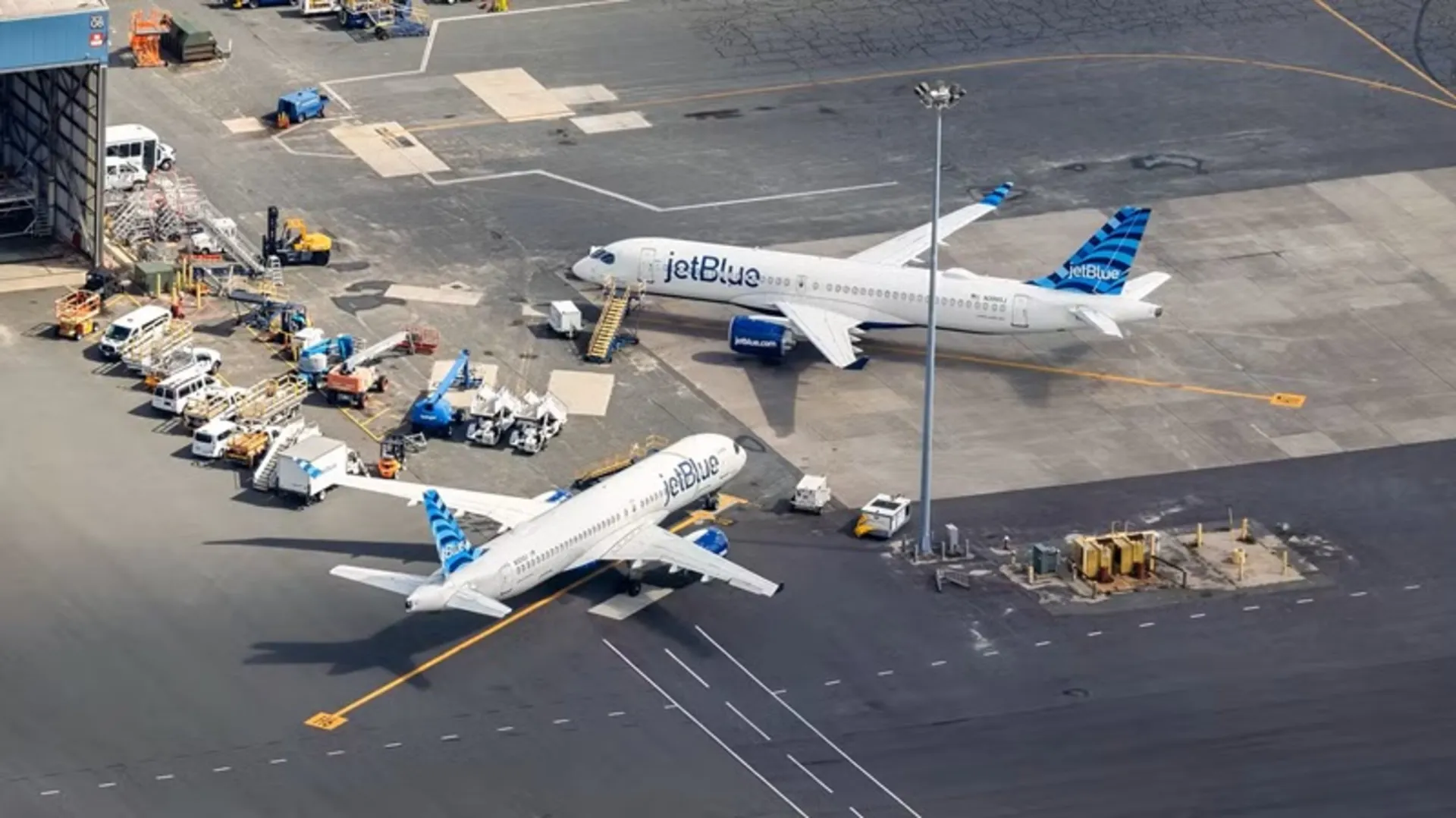 هواپیمای ایرباس A220
