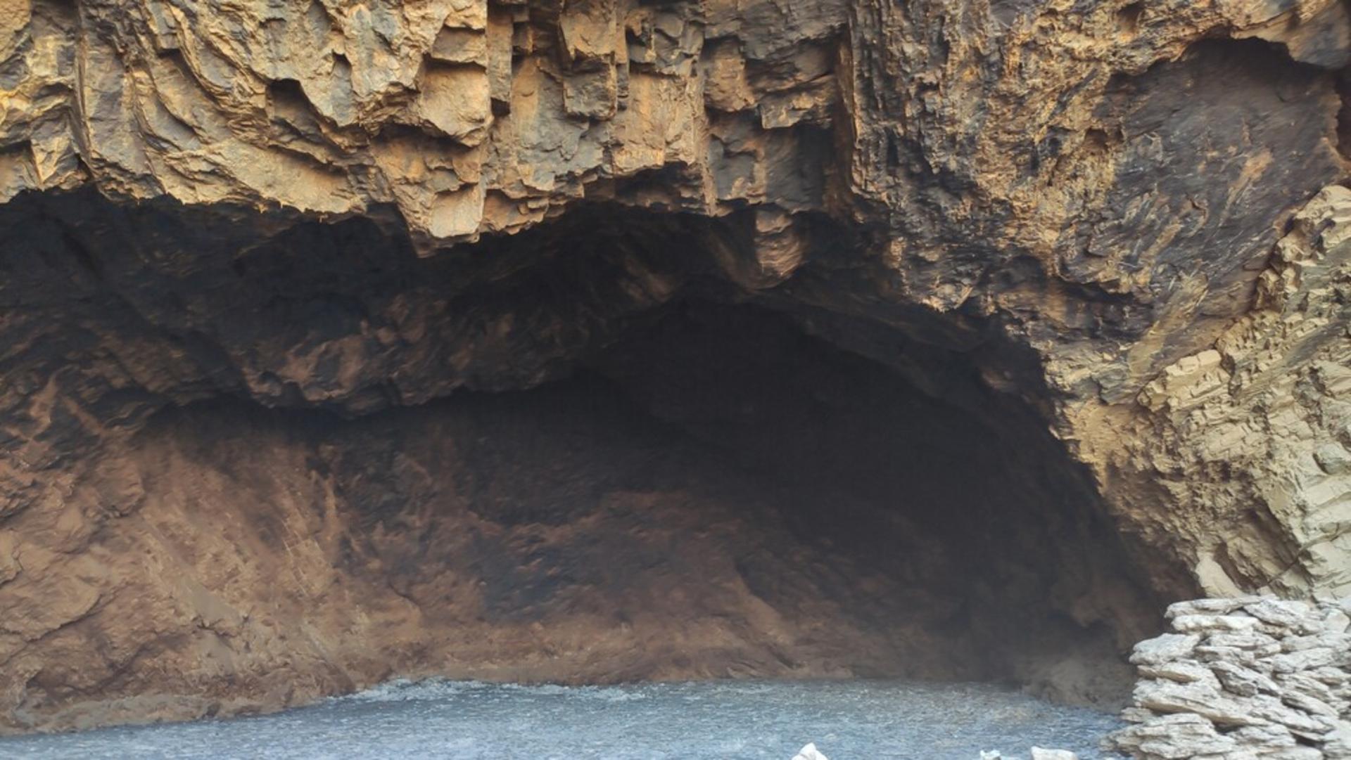 غار کنجی در لرستان