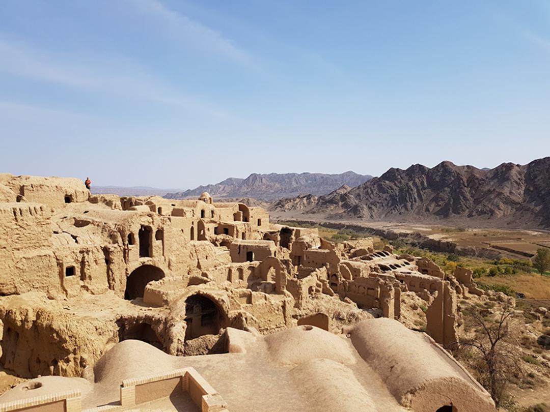 بقایای خانه های قدیمی در روستای خرانق