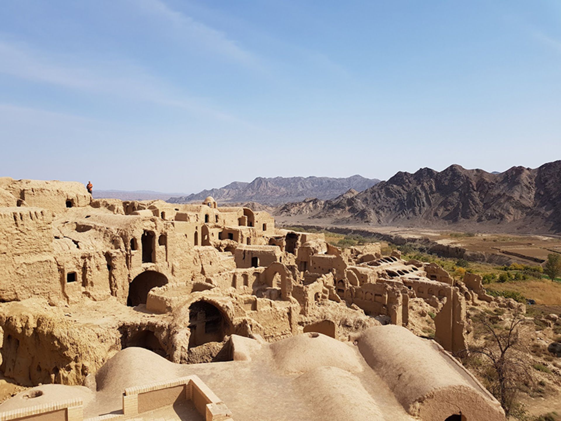 بقایای خانه های قدیمی در روستای خرانق