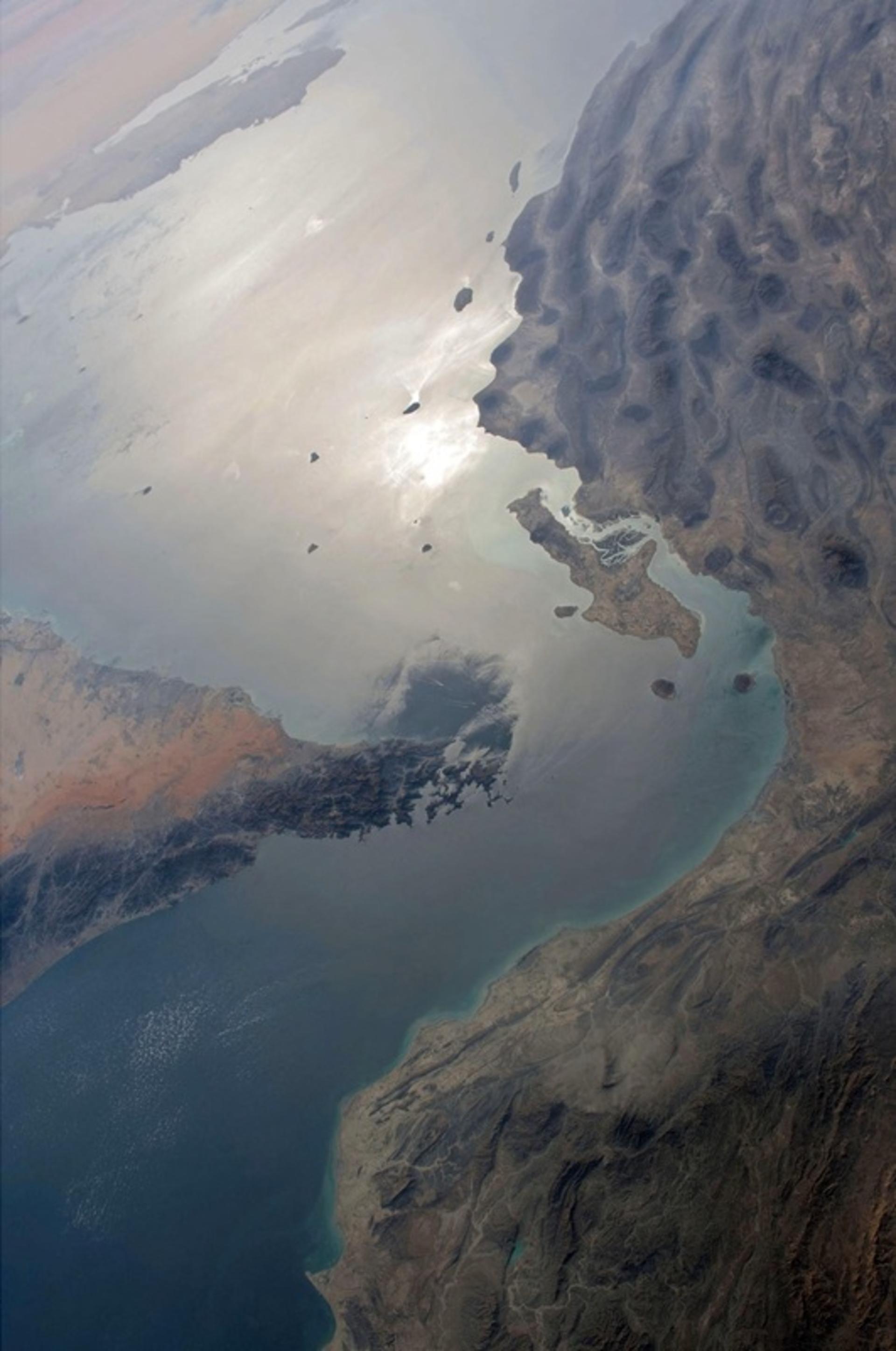 تنگه هرمز