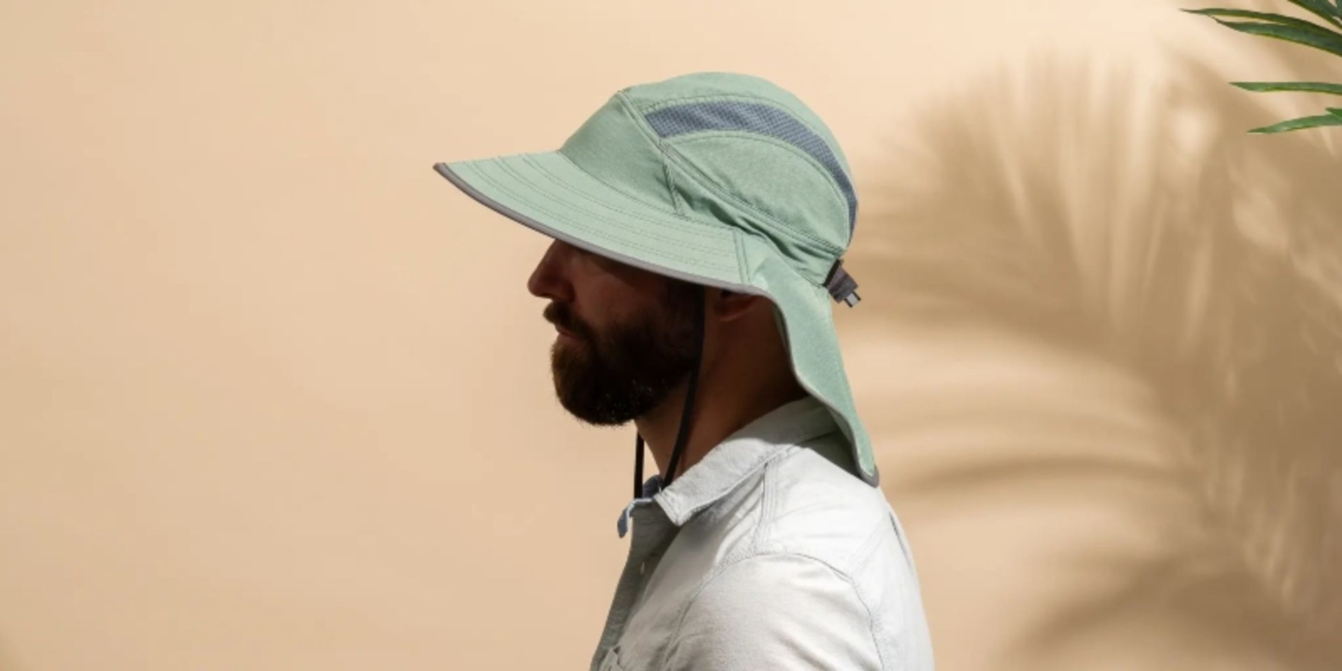 کلاه مخصوص بیابان گردی