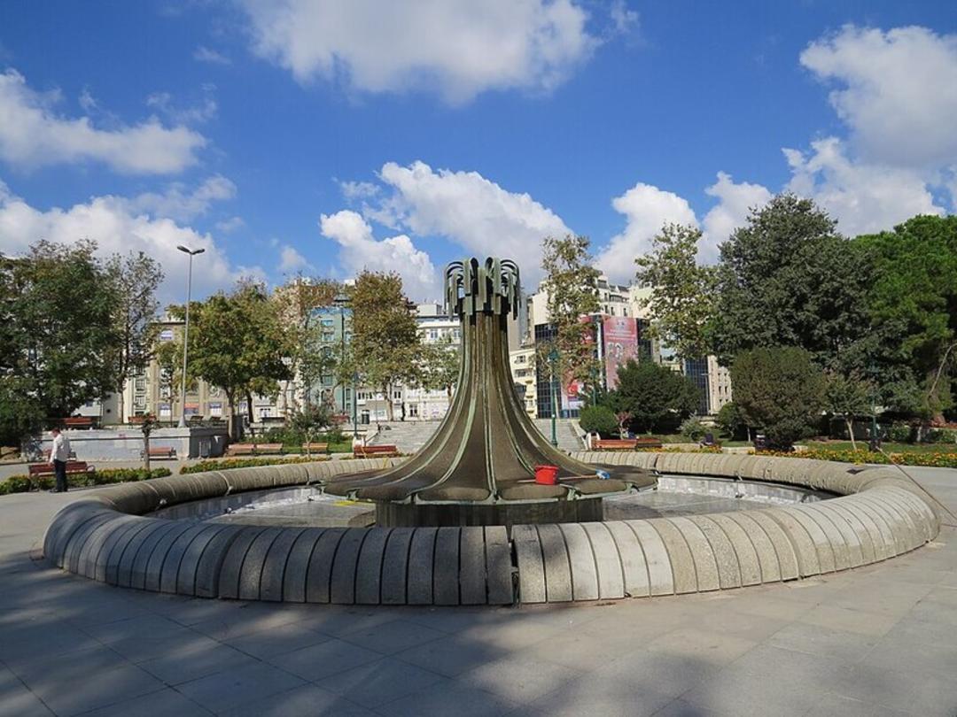 پارکی در میدان تکسیم ترکیه