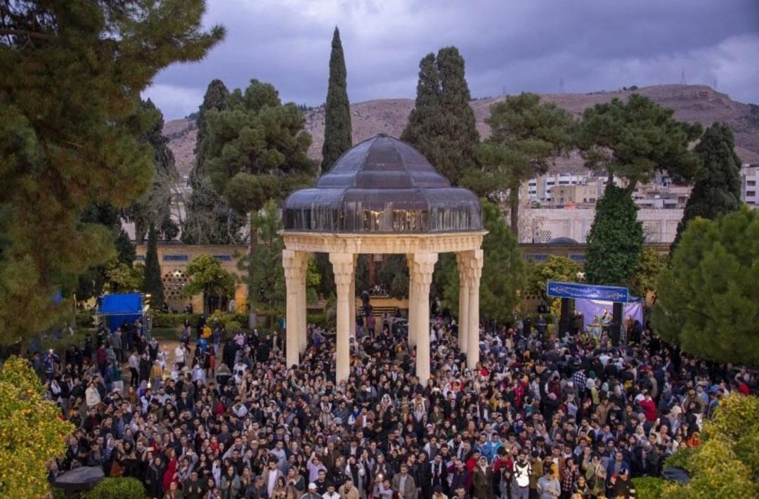 جشن تحویل سال نو در آرامگاه حافظ 