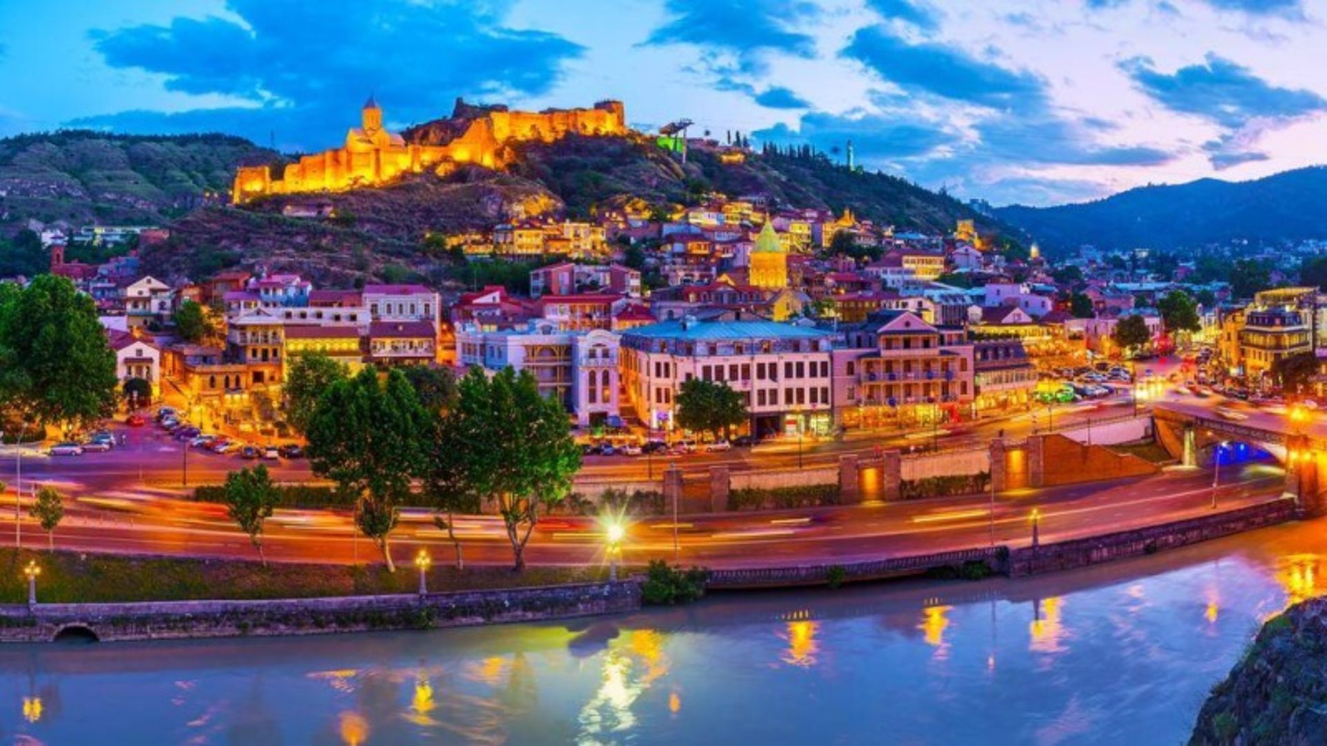 تفلیس گرجستان در شب