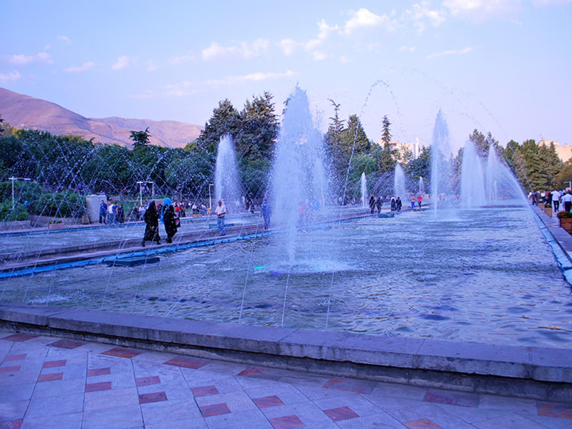 جاذبه گردشگری  پارک نیاوران تهران
