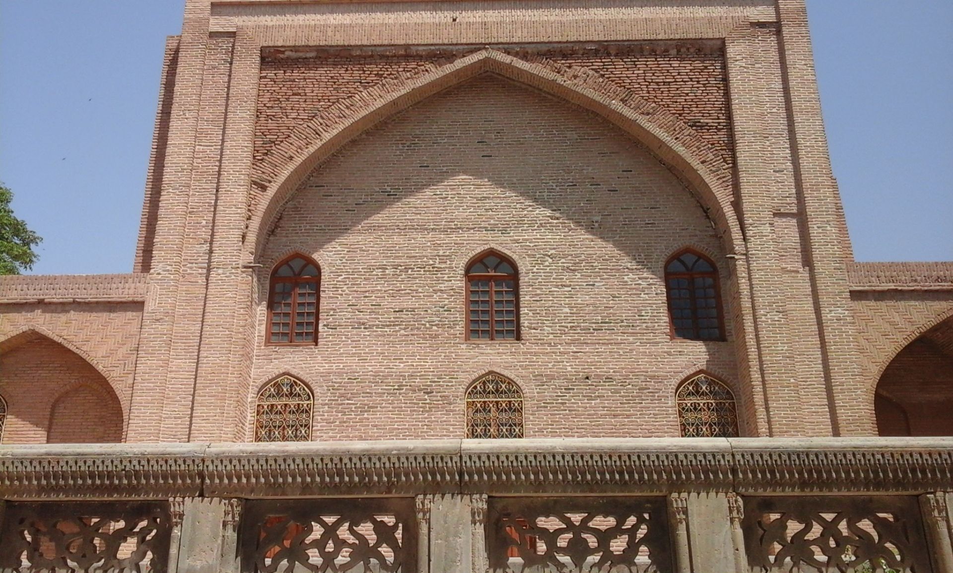 مقبره شیخ شهاب الدین اهری