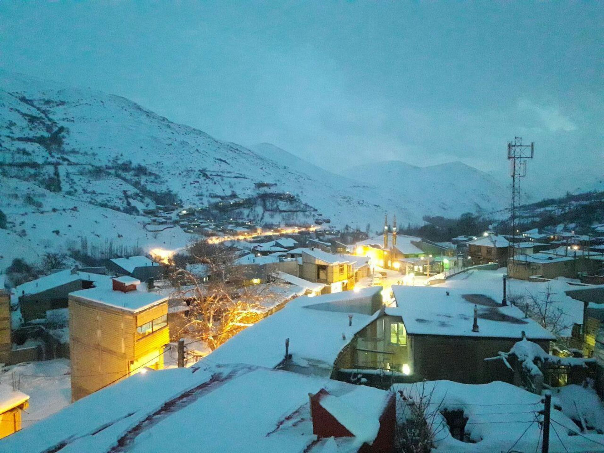 نمای برفی روستا