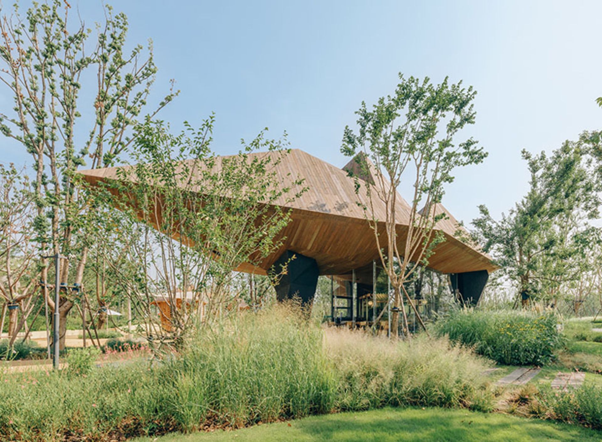 معماری خاص رستوران چینی