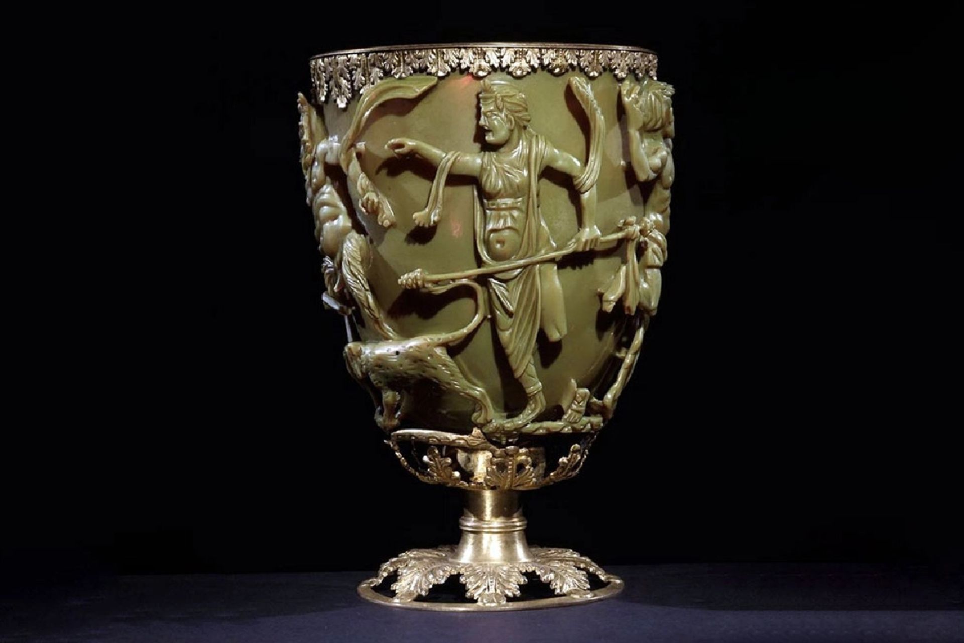 جام لیکورگوس با رنگ سبز