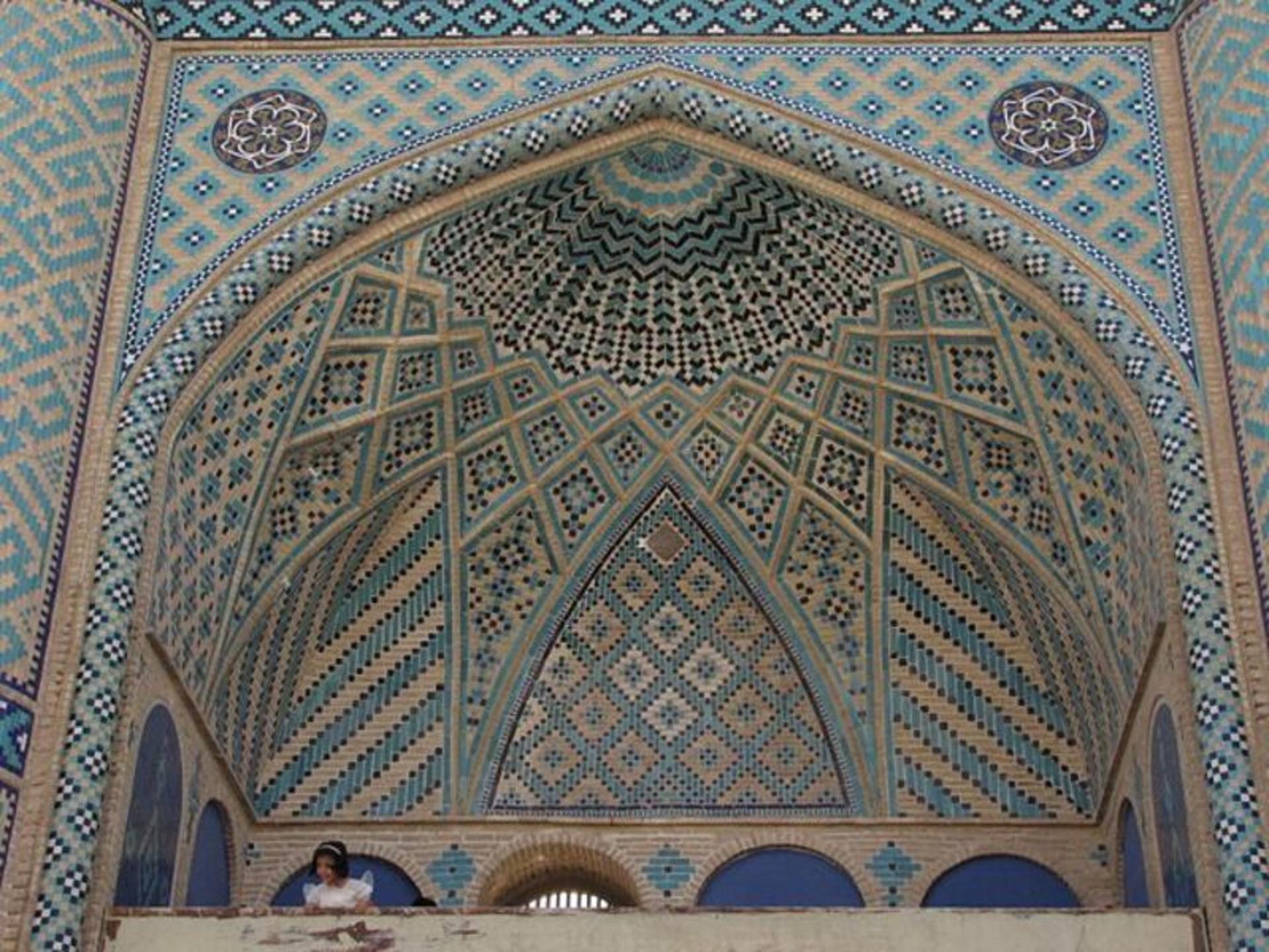 معماری میدان امیرچخماق یزد از نزدیک