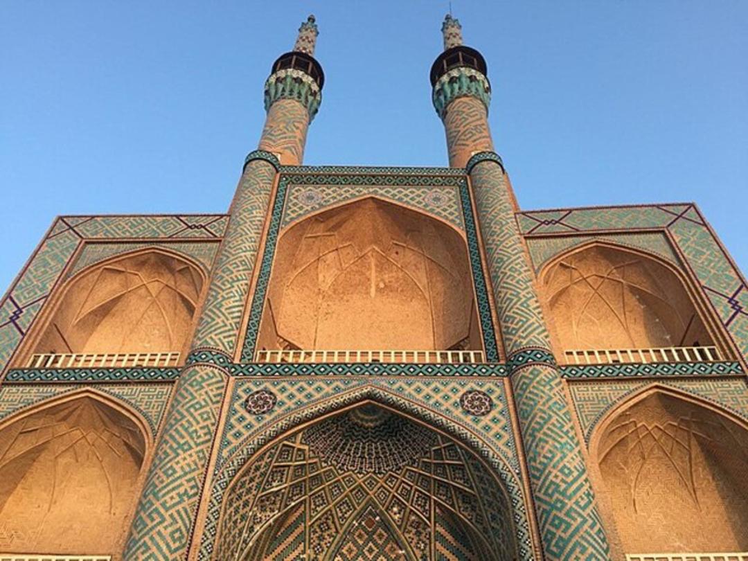 معماری میدان امیرچخماق یزد از نزدیک