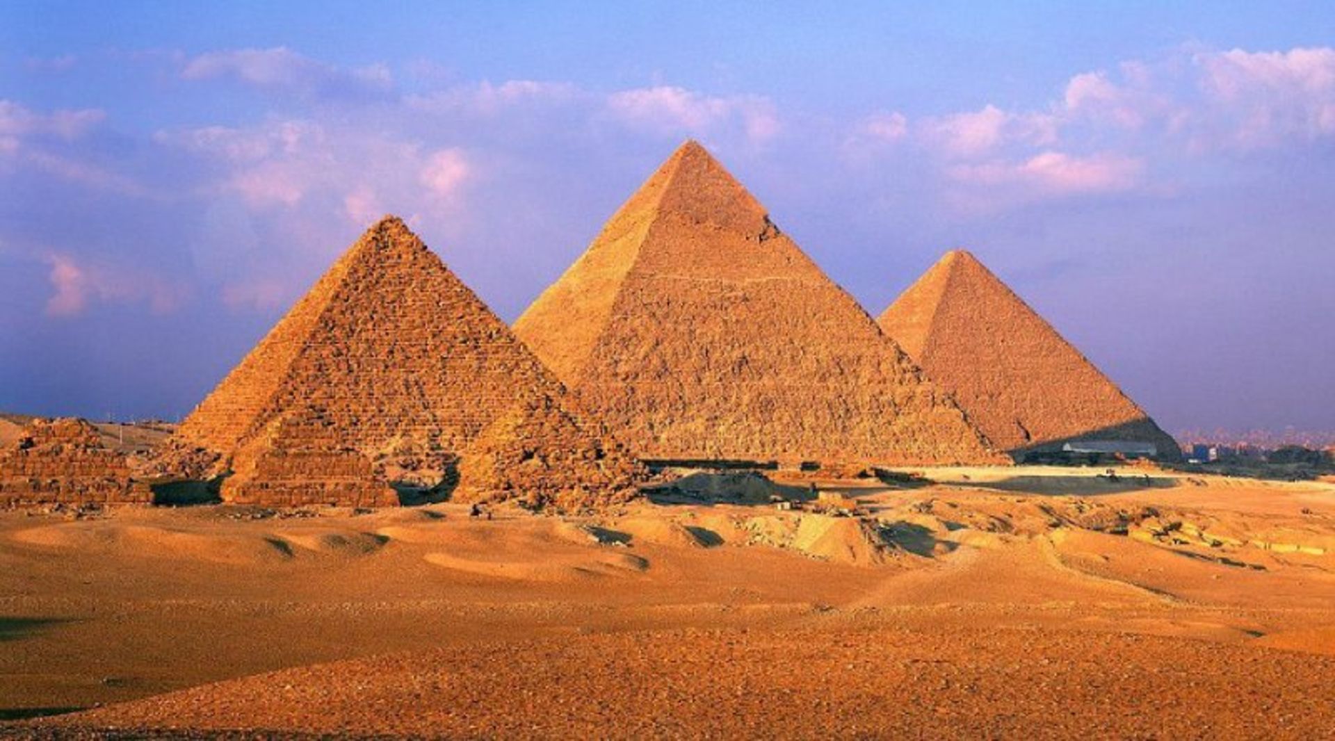 اهرام ثلاثه مصر در روز