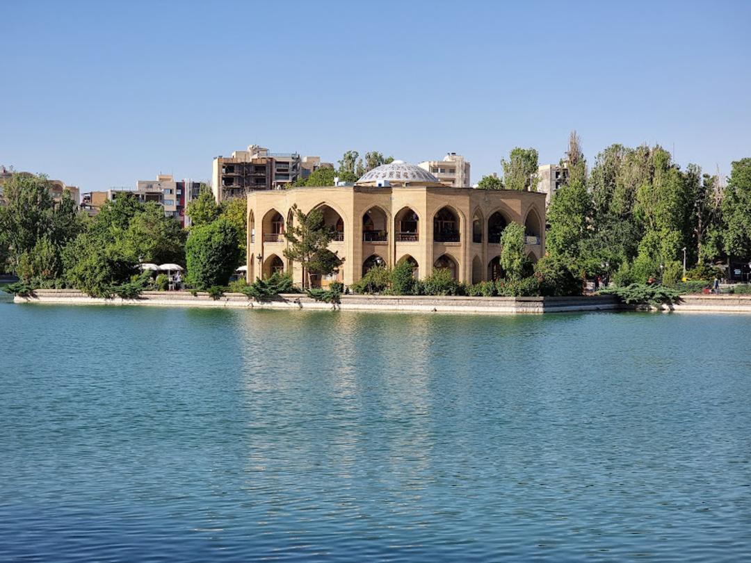 عمارت ائل گلی تبریز